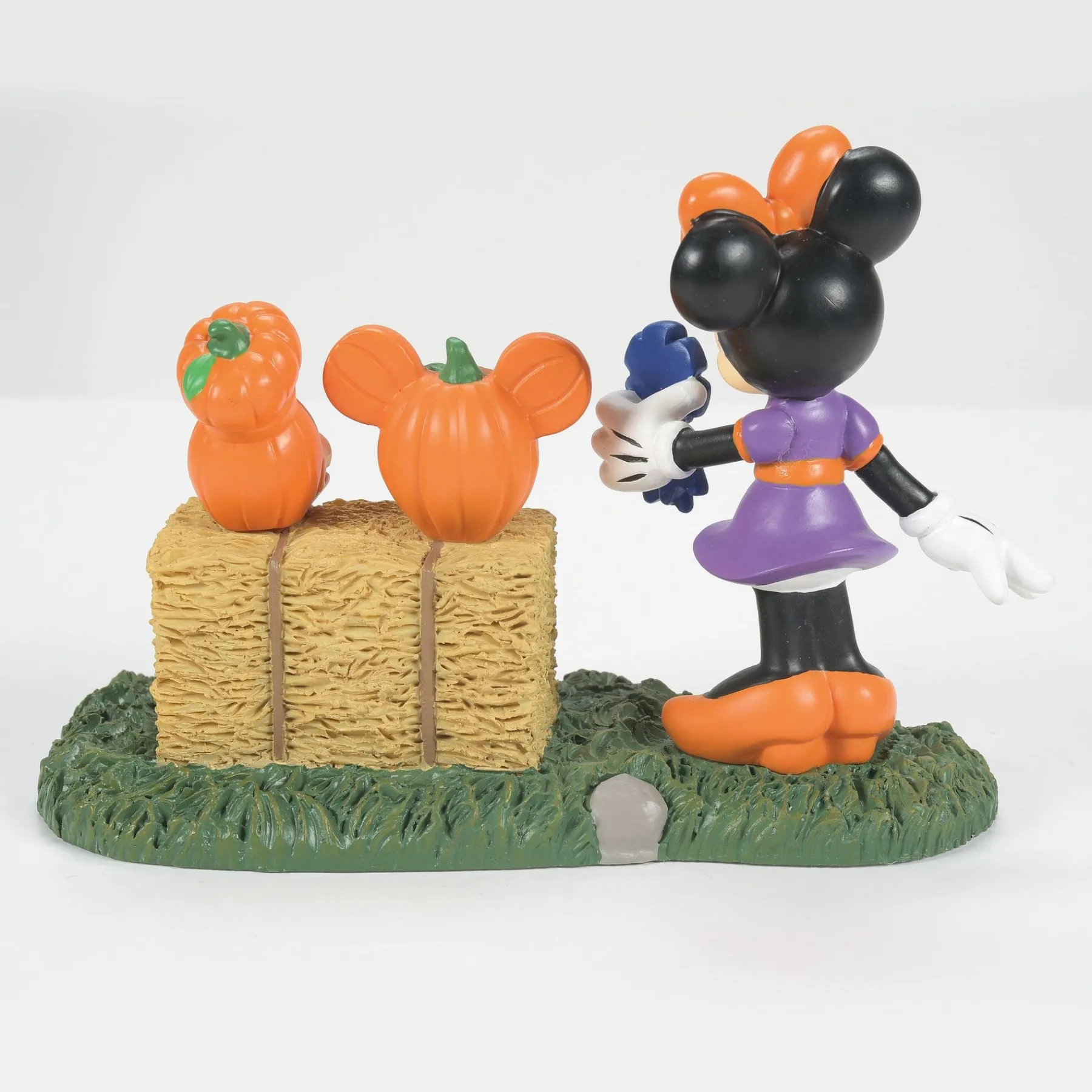 Department 56 Disney Village|Minnie Picks A Winner